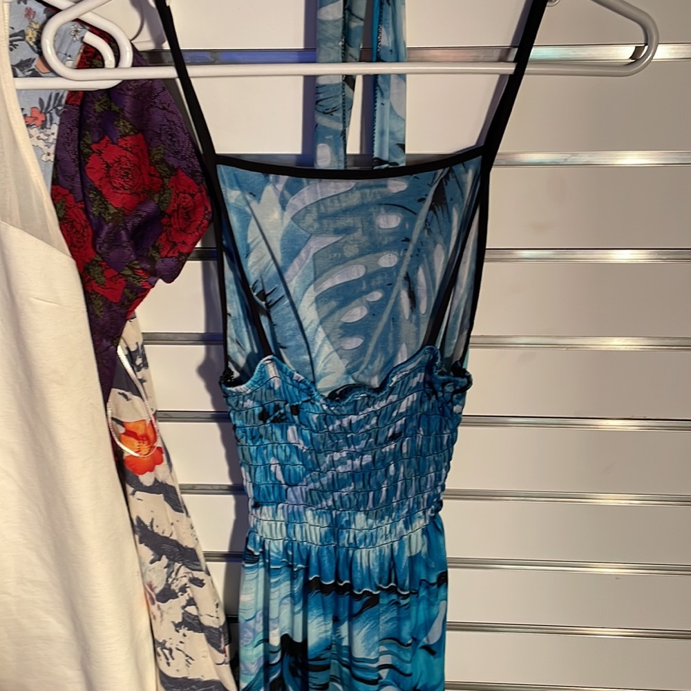 Dresses - Picture 15 of 15